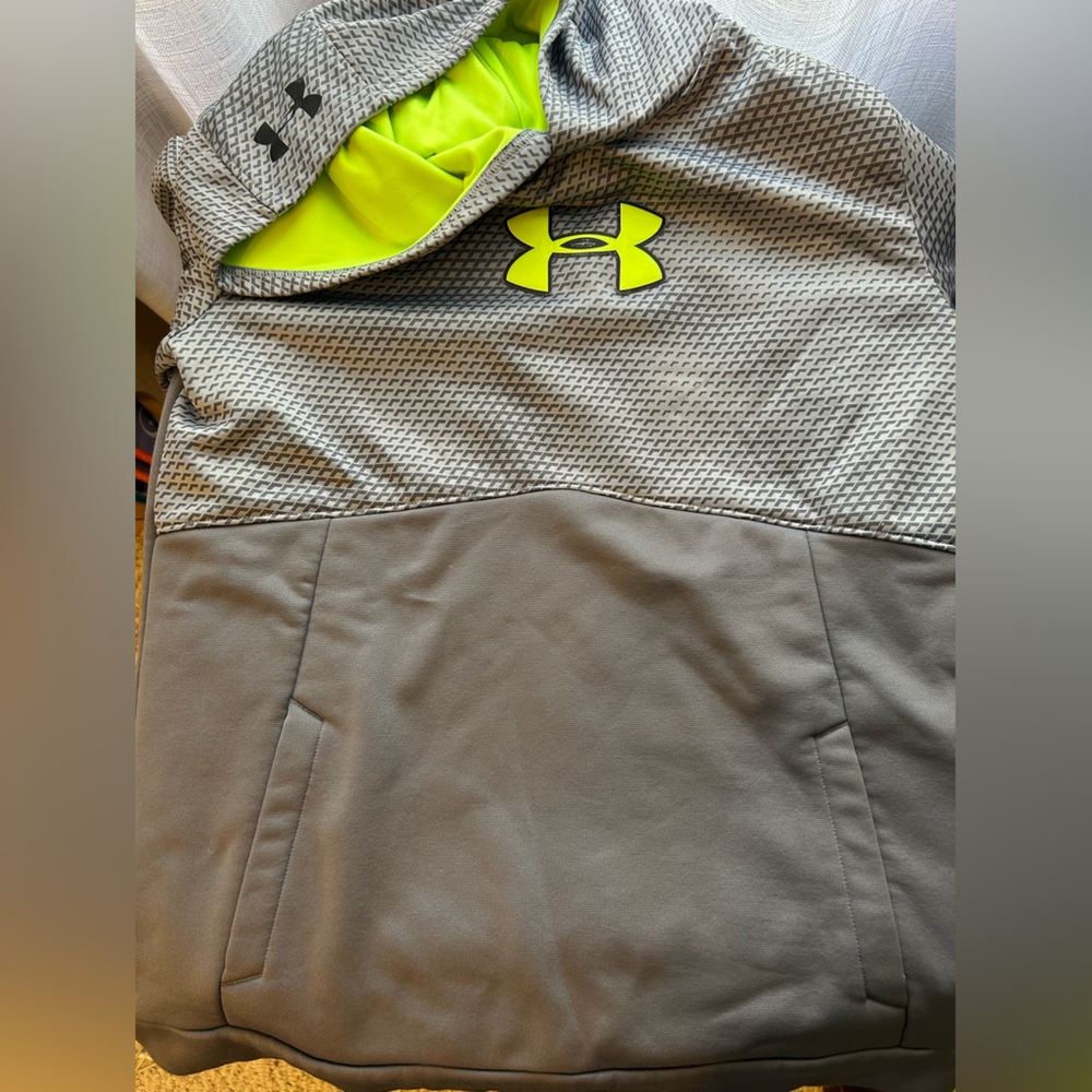 Under Armour sweatshirt 
Youth XL